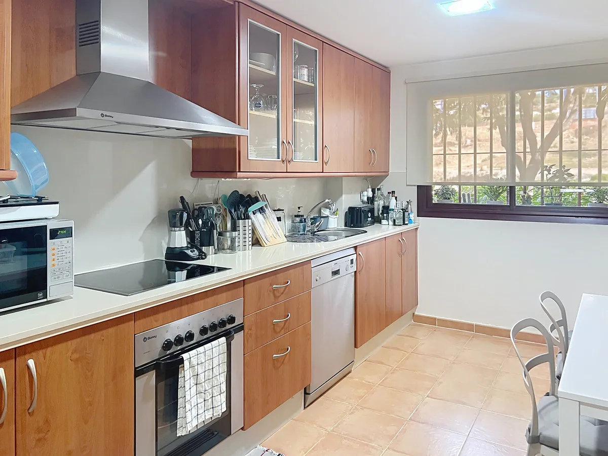 db028266-83c3-488e-8aa1-8196aeda175c