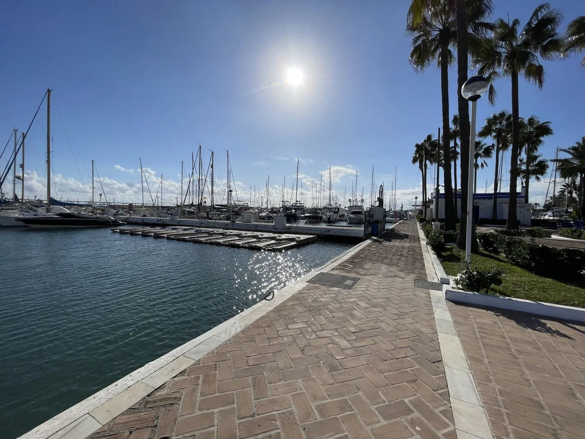 79f33fab-6f58-4669-ba34-8780cb89f7ad