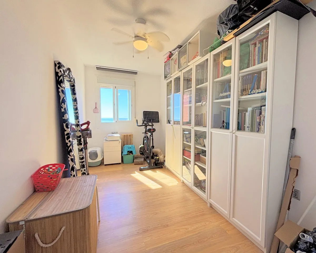 f04f2fc8-74c0-4052-bce4-4274aee6a081