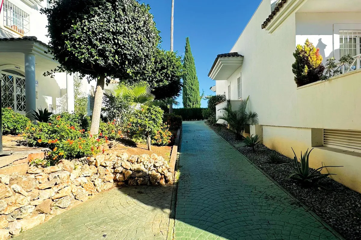 9a581ed1-f176-49cc-9046-73d954e0b4cc