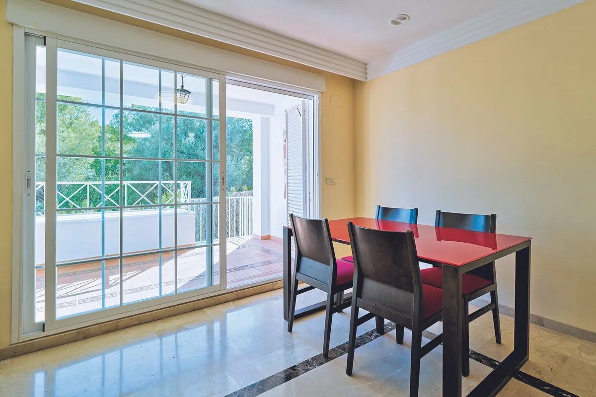 9b917a2d-ca5b-4cae-9600-4c0e029a8571