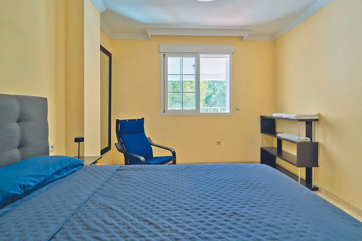 cb9ddf43-cd01-4dfd-bfa8-35b7c5985efd