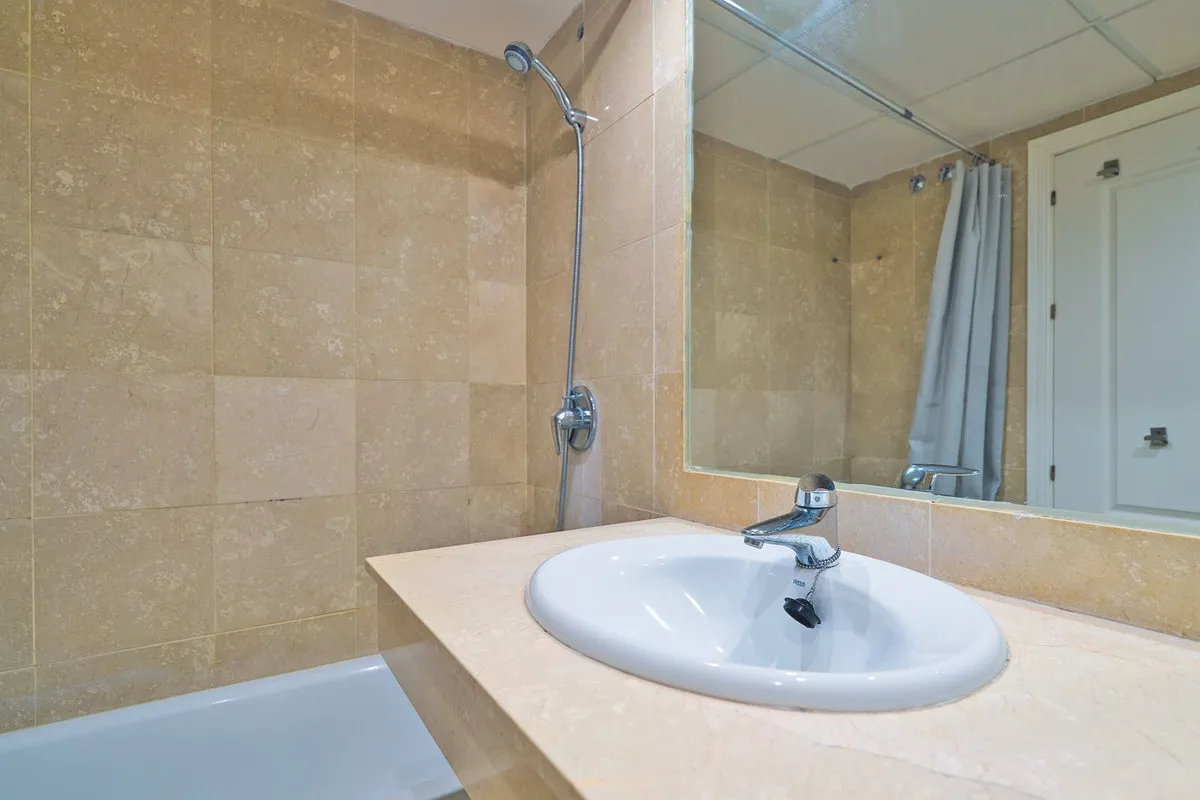 ec0afcf6-07bb-41db-ada2-477e24567dad