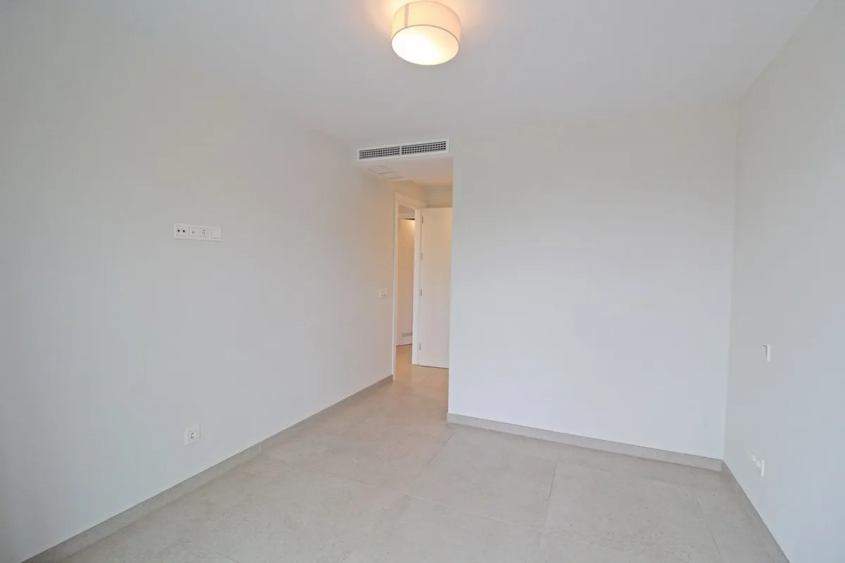 a0e9ce73-afa7-42e0-bbdc-d9854fa64779