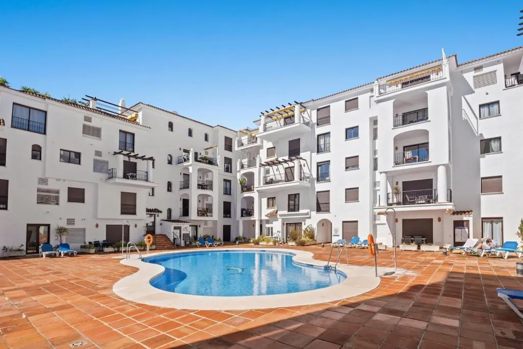 13a5d945-f736-405f-a3c2-2eec191a143b