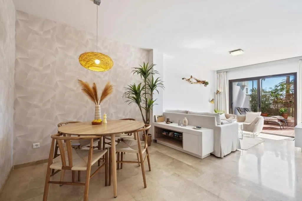 1425fd4b-577c-4d4e-b022-29689ed17d17