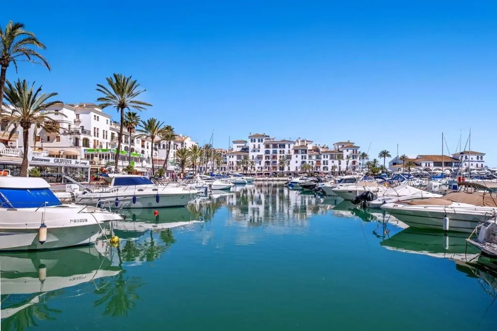 230b43ba-5759-45d7-9ae5-7c67794ad36b