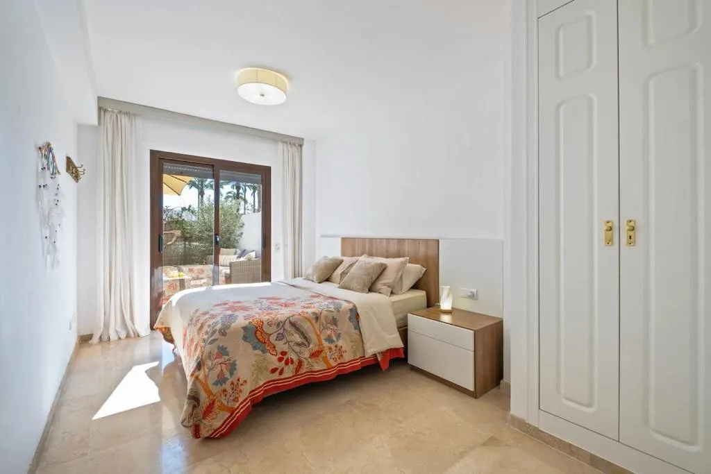 4c727ac4-26b1-4cdb-916f-a983d5eb5981