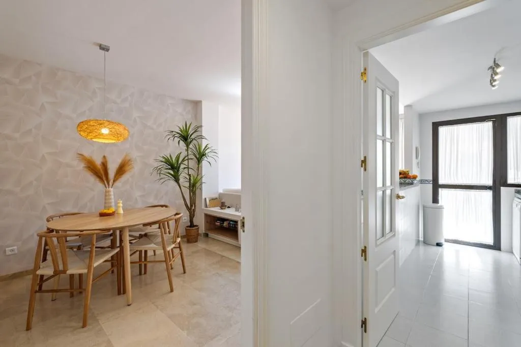 f359f0e7-6647-43aa-8ce2-66f4ef837207