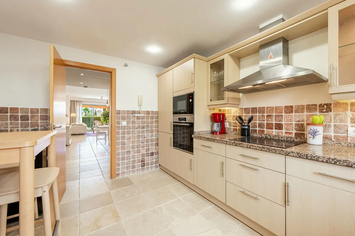 76e61d0d-f335-4f95-a300-0094a5361ec0