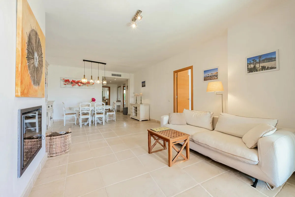 ab919ed6-d15e-4313-9b09-f90ee1ffd398