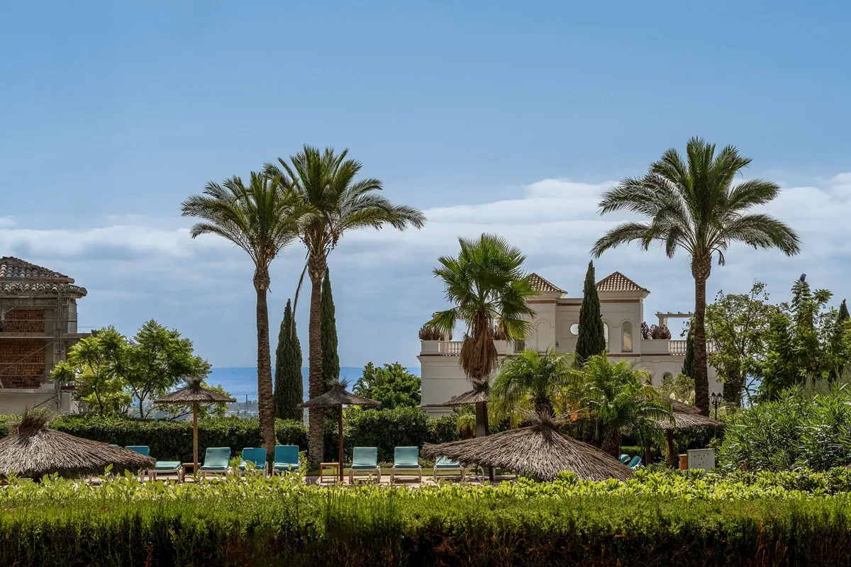 b421d9b0-2ffe-48d7-b9d3-c47f4e9512af