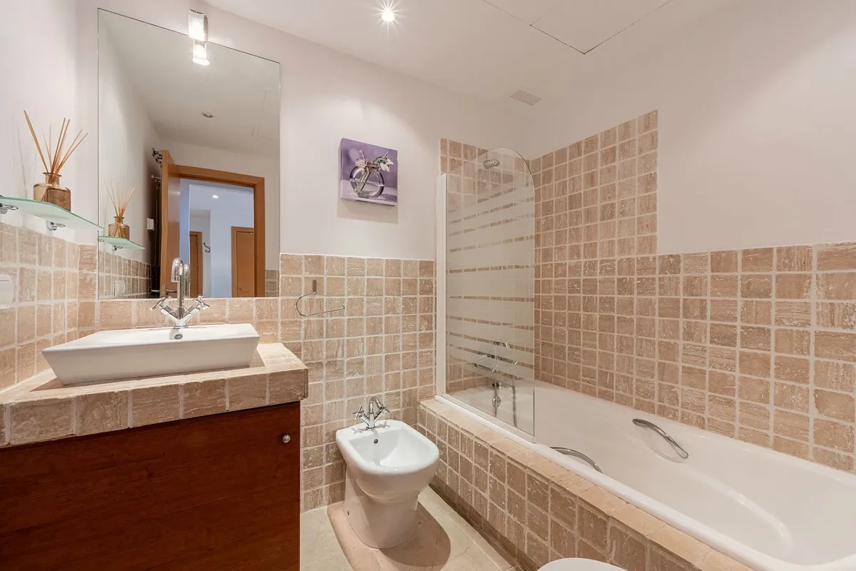 c7423525-a402-40f1-b311-ecba6bb739d4