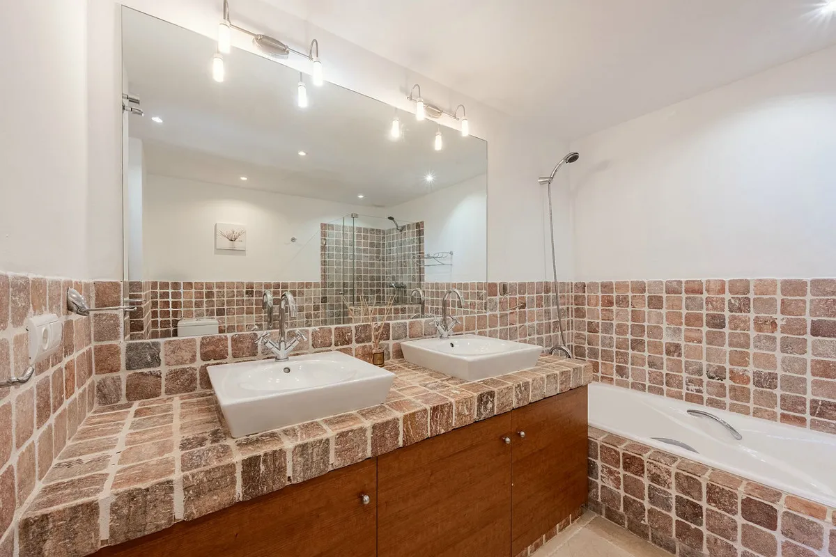 d507e5e8-fe8e-4cdd-844c-9cd8d10feafc