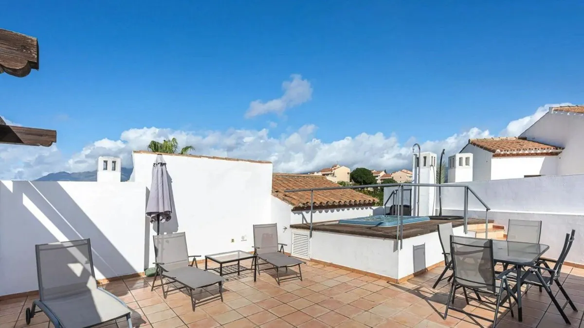 9c8a5d64-e221-4062-90d9-3839bed37bcd