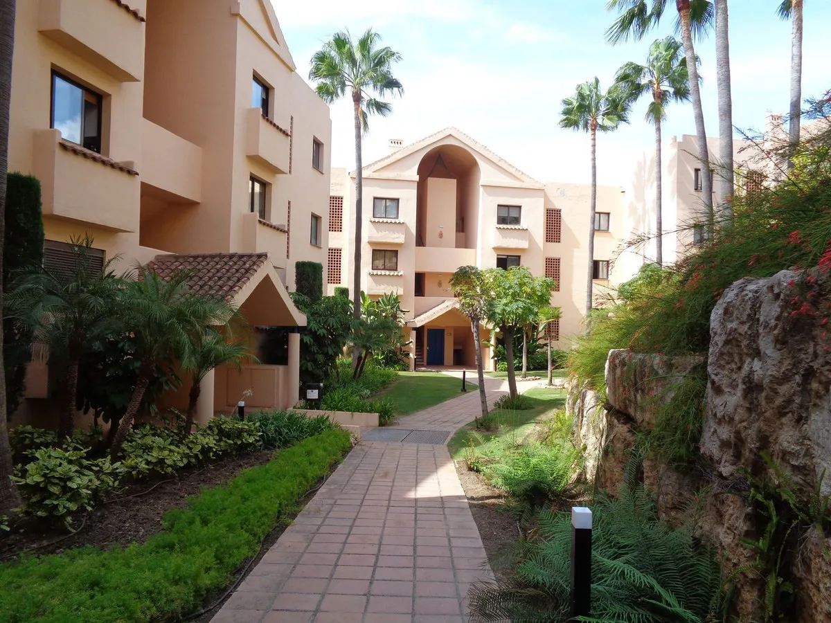 2748c78a-adca-4675-b981-075ada38b163