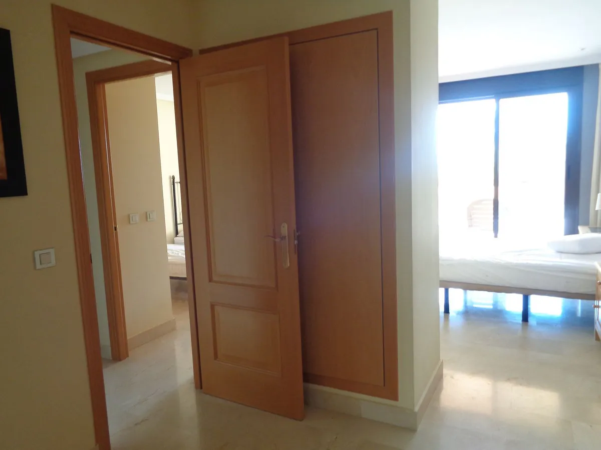 8d4186bc-5f59-4013-93b7-ab594b82f8d3