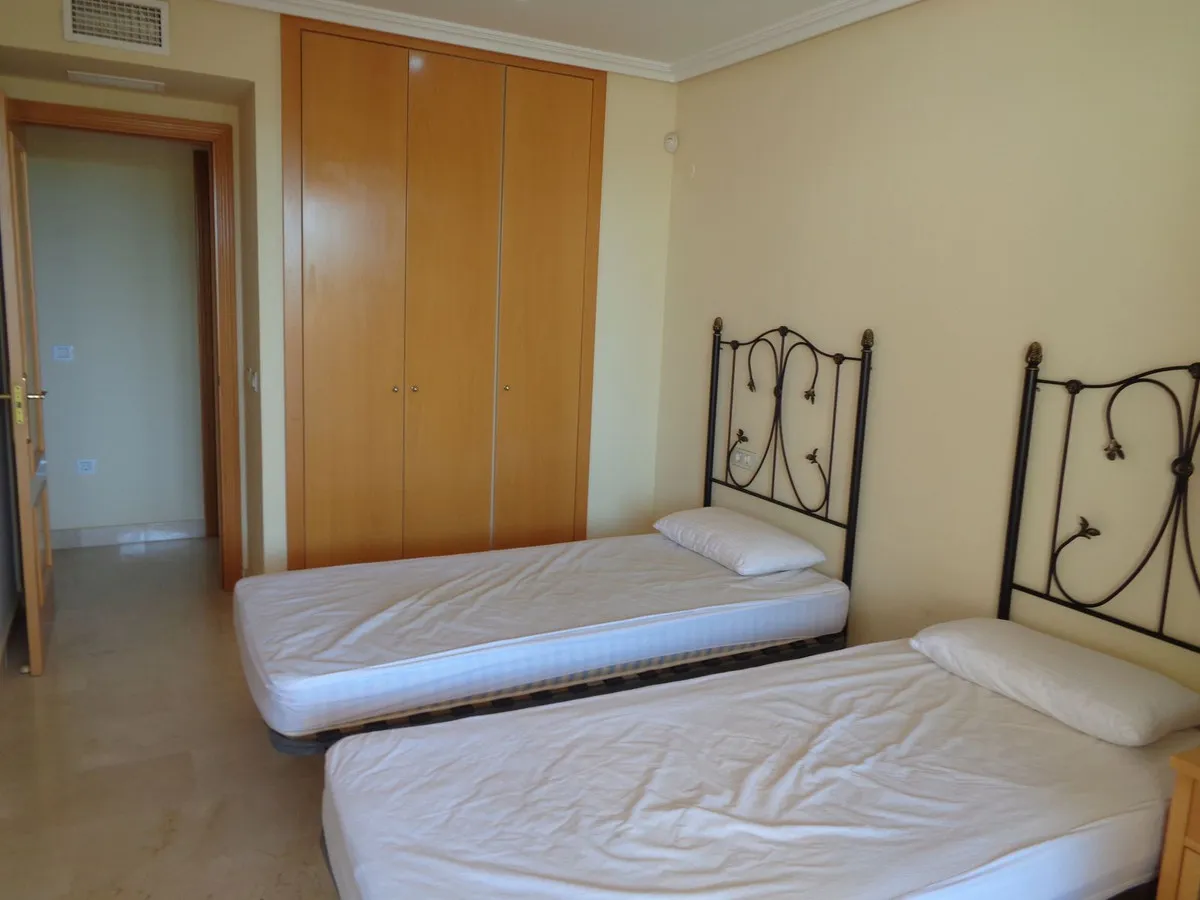 c3167266-a453-4532-b8a4-756bcf4c7acd