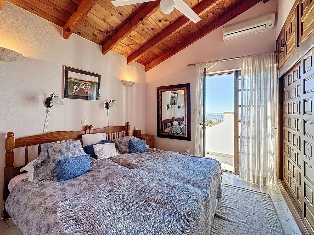 51d07131-dd11-4203-b6ef-a372fc7f897c