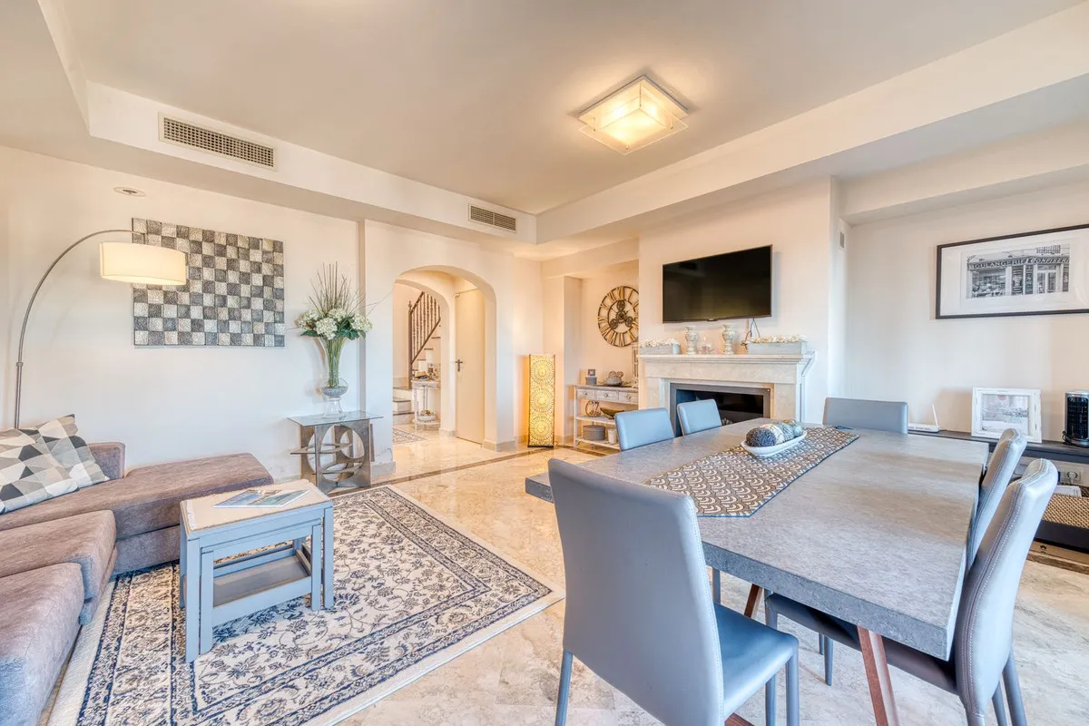 6374d93b-16ef-4f08-a04b-ebf17b1ce00f