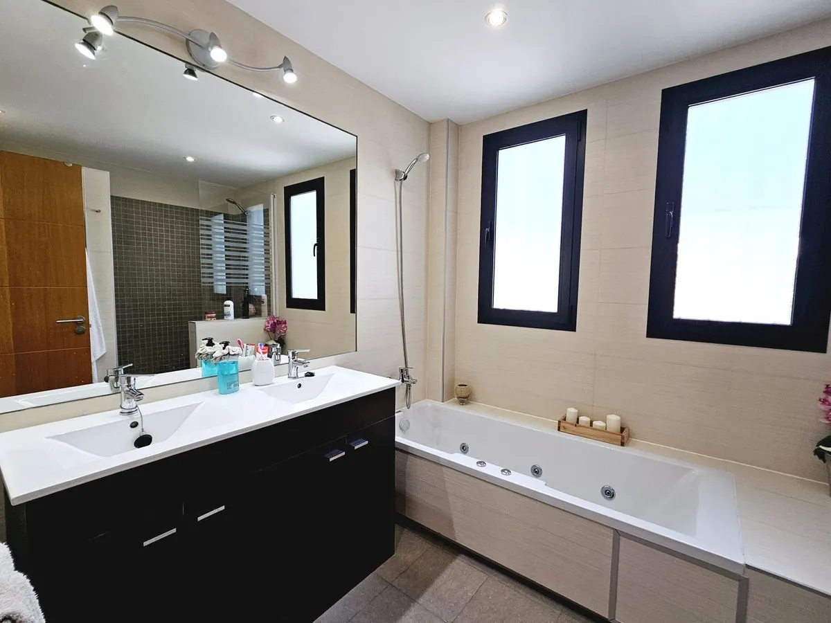 37f64b0f-2da8-43af-9e47-fe6ef9c547e5