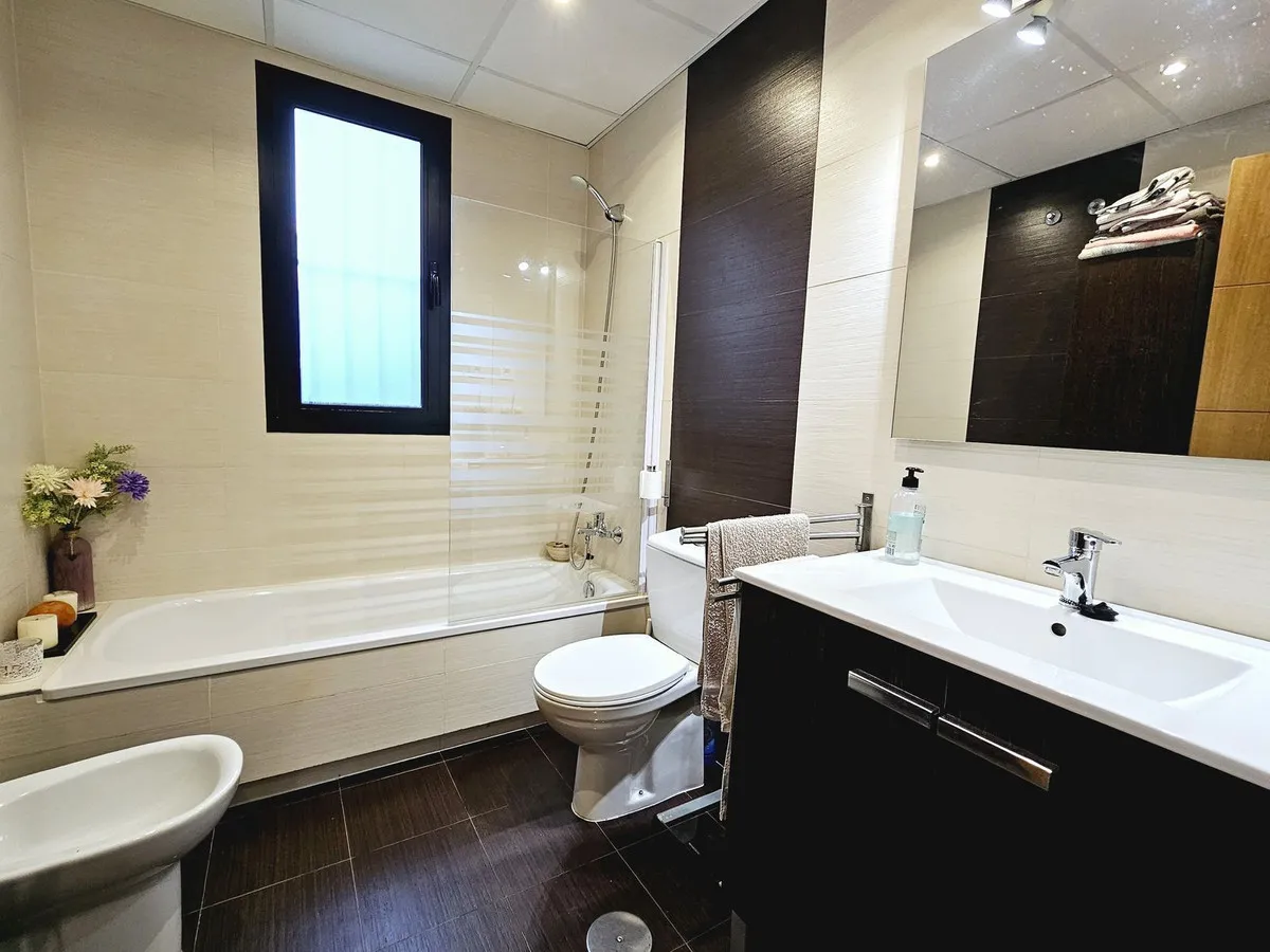 7bc304ab-9faf-4879-8d1b-10c86524454c