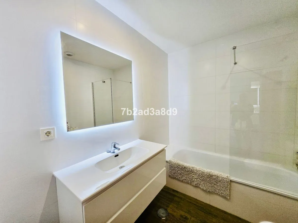 3e79d375-86b3-48dc-b807-5655387c2208