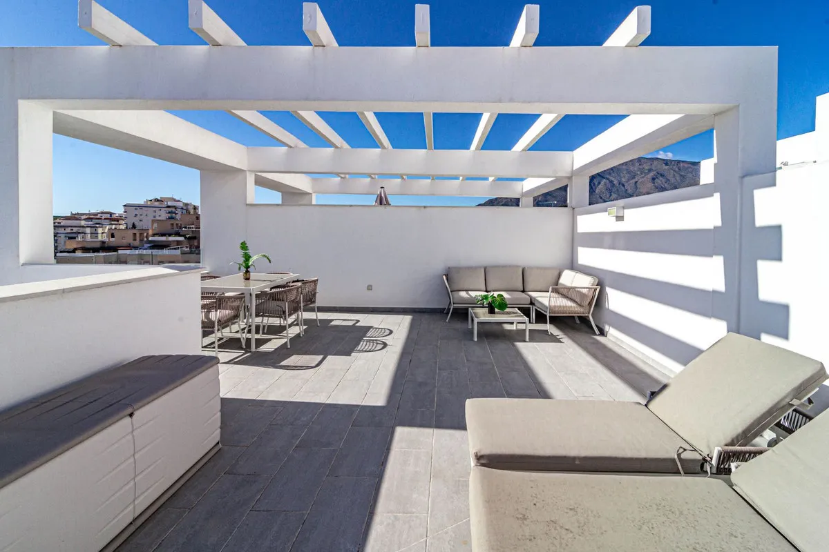 9d3a393f-3347-4a7f-84a4-0c5d09f7c342