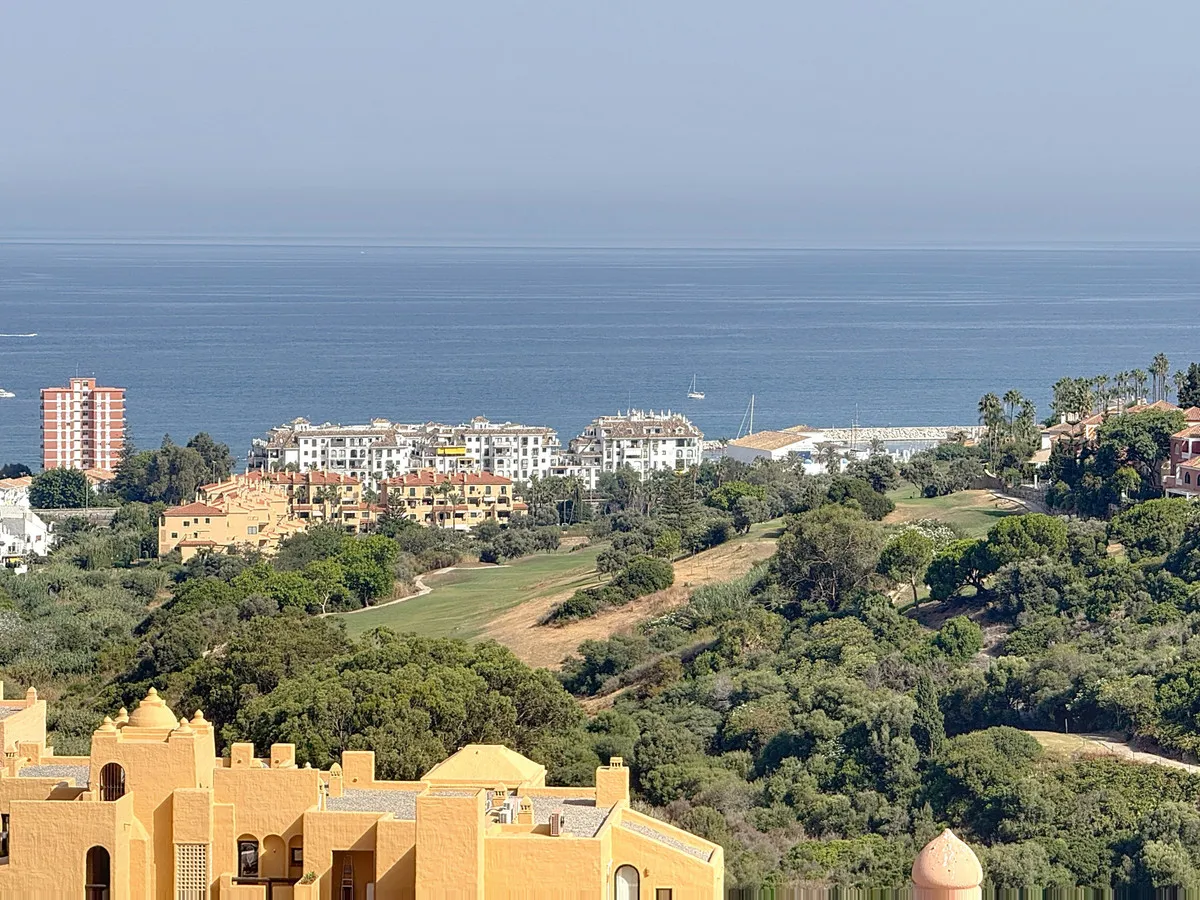 a280fa76-ef44-4e9c-bbfe-8d7d3fd3de2a