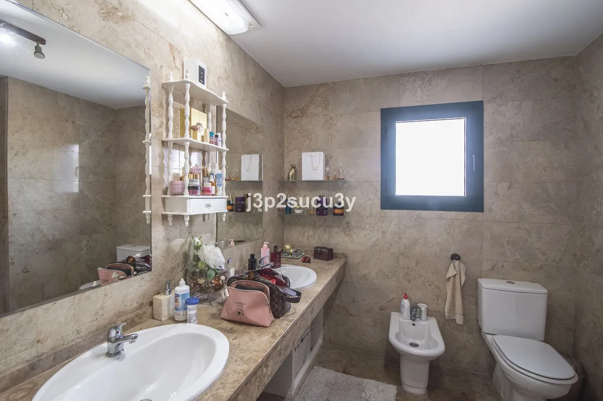 9215249c-e8cd-46a7-9a46-caf8db288609