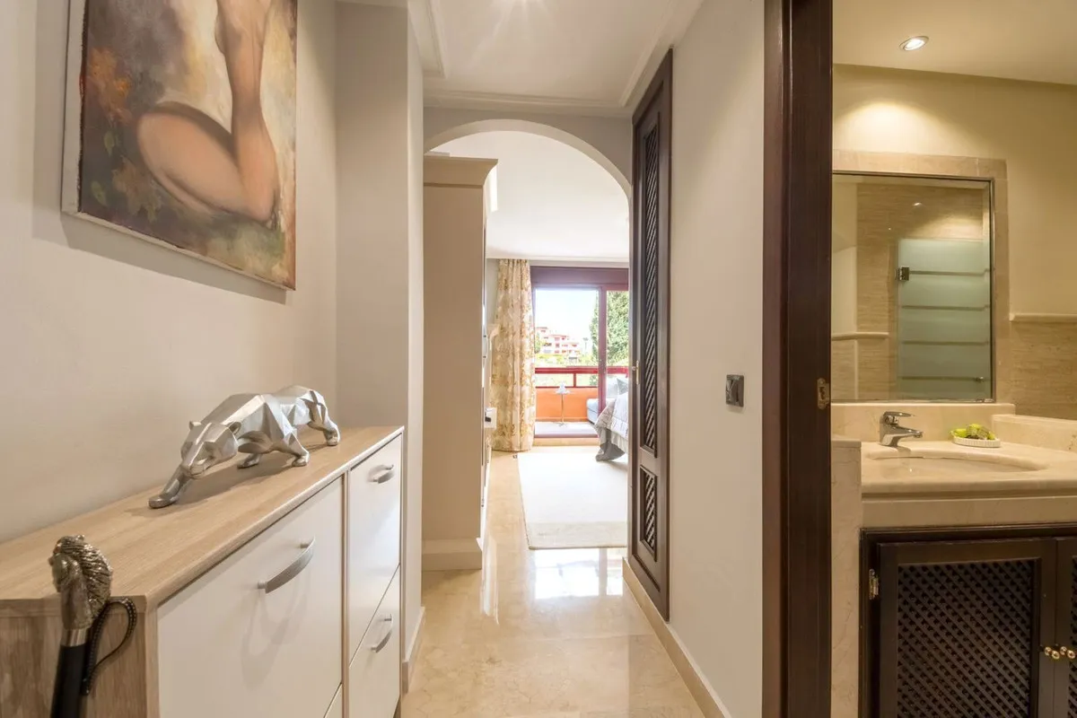 49c9b1d1-2102-41f2-bef9-6d3ee558f33e