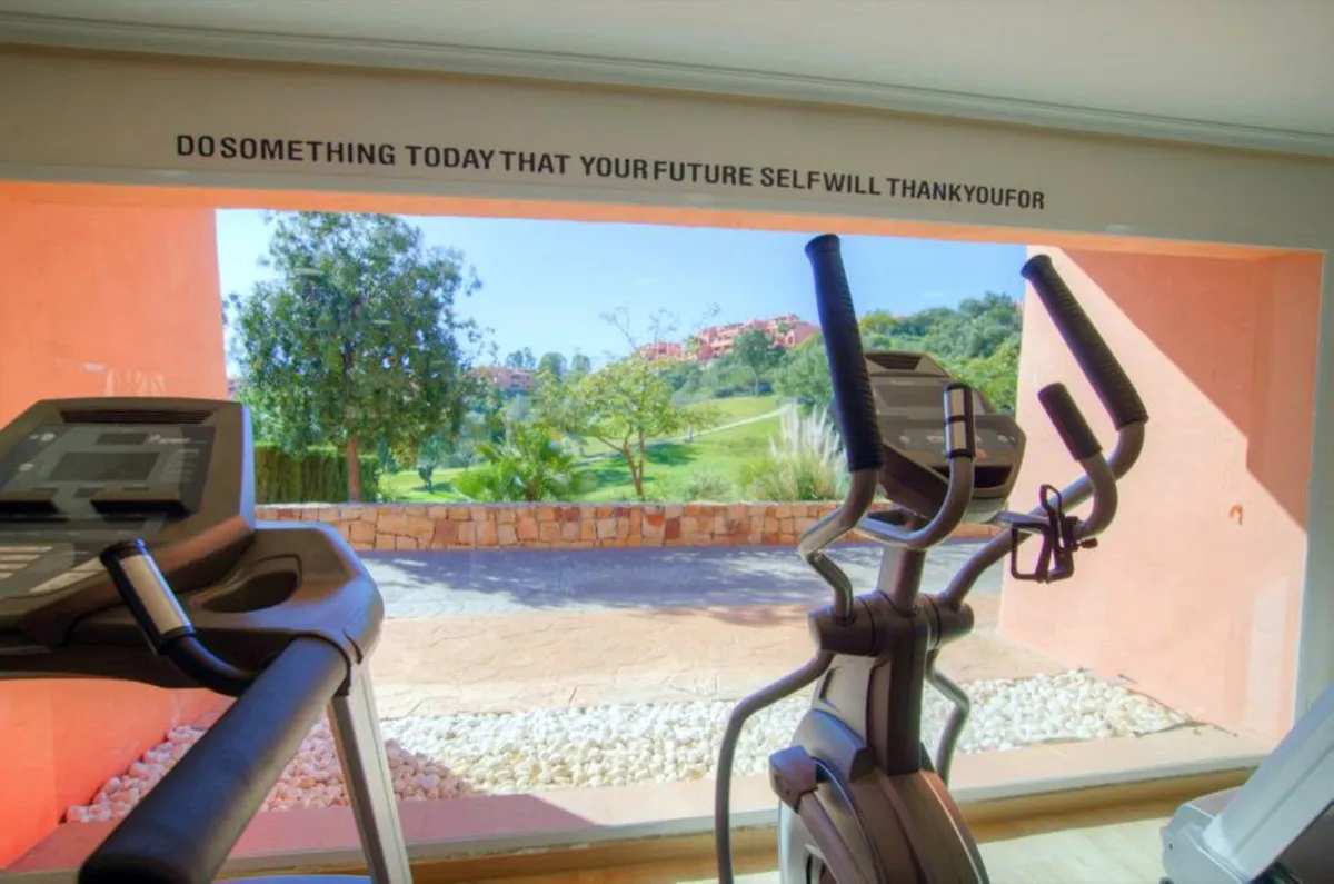 a0e8aabd-dfd5-4bd5-9382-cc44fb5b0536