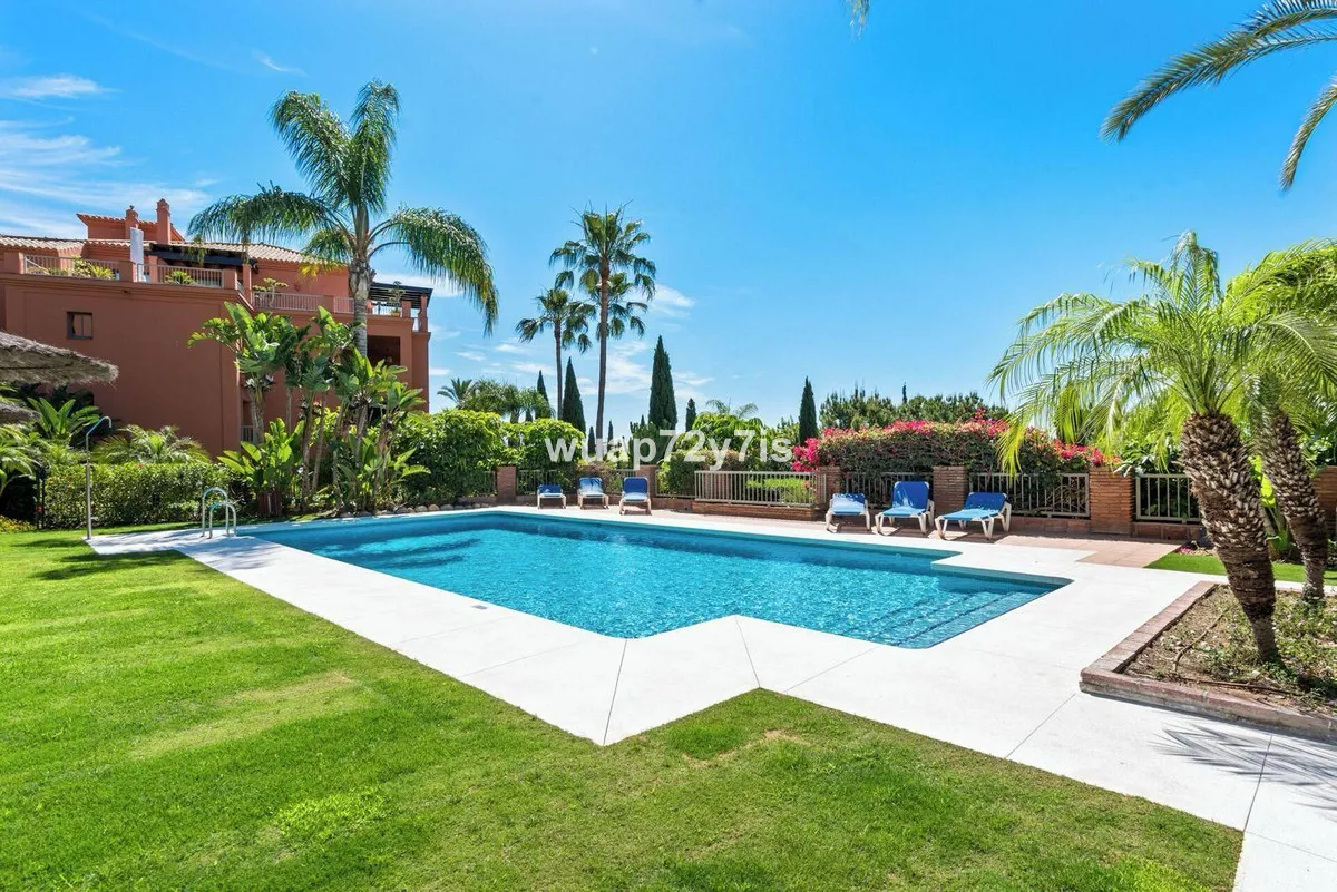 1e70ec3d-53eb-4257-abd0-b70102e8d0df