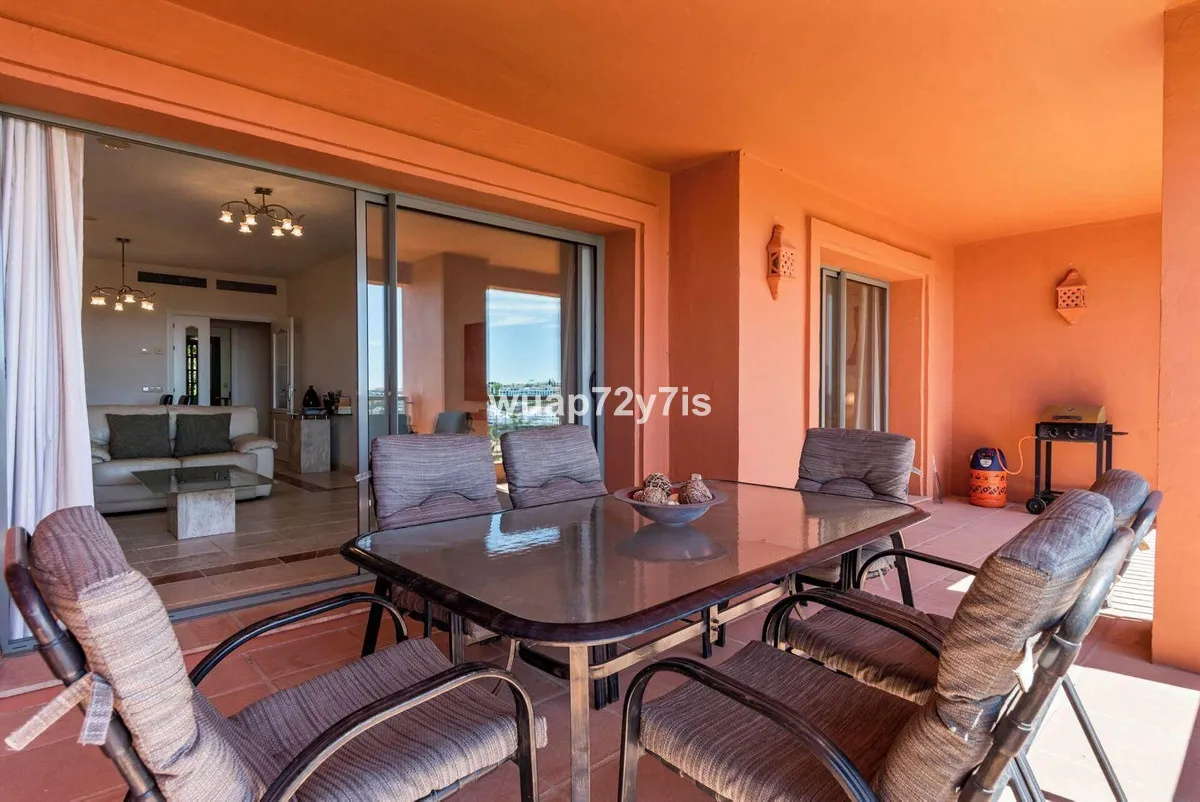 b41c8c40-4f33-4523-98dd-421374422511