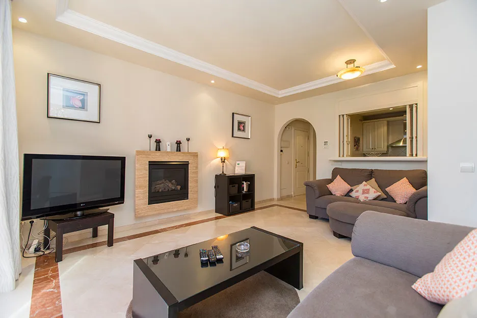 f8edb4e4-ce8c-4bdb-8eed-e9dbecde5881