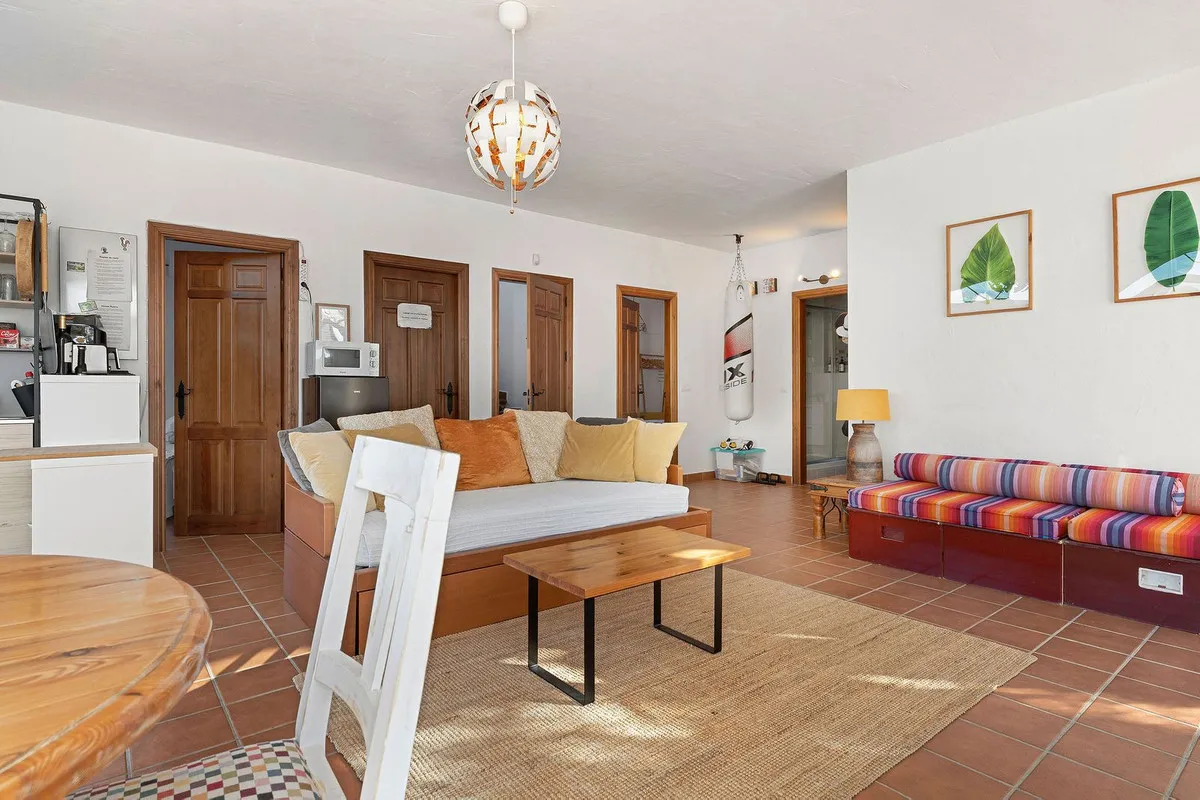 47159210-f010-4a77-8f81-d836b325c3d8