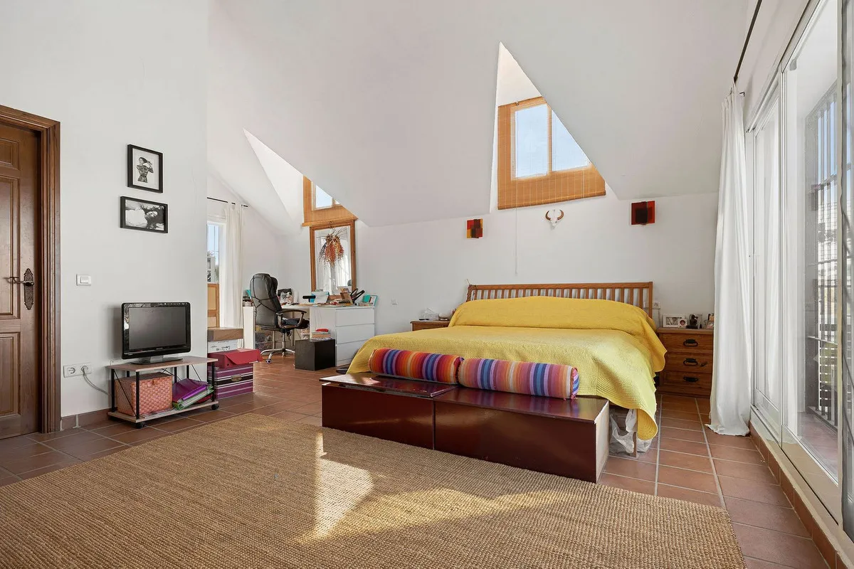 574c989a-785a-49cb-bf63-8007ab66effa