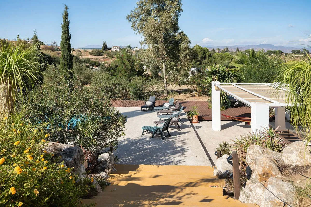 d385271a-d73e-485d-bbde-1931f5abcf06