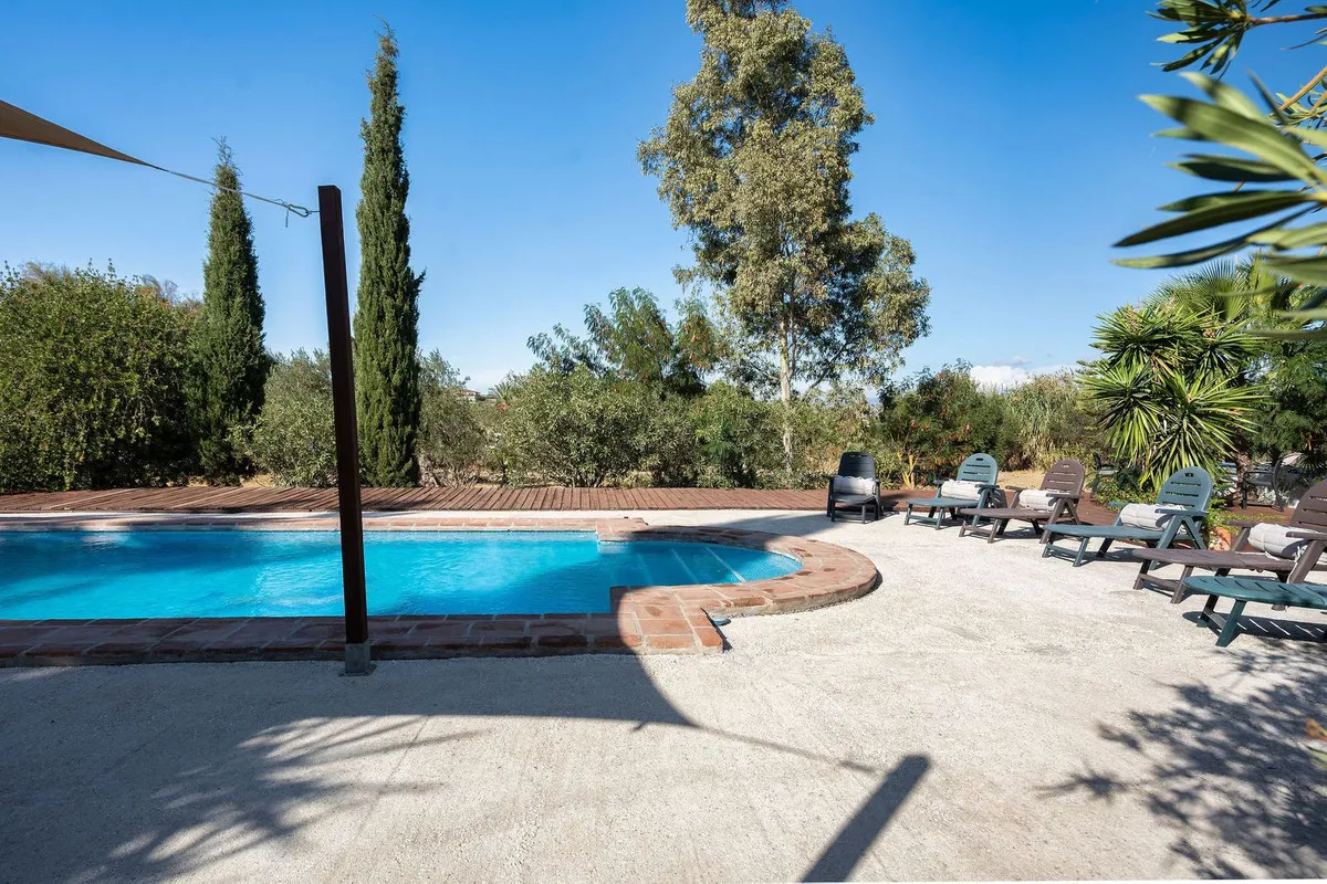 f080ee33-6c7d-4ef5-82e5-5809888e3b19