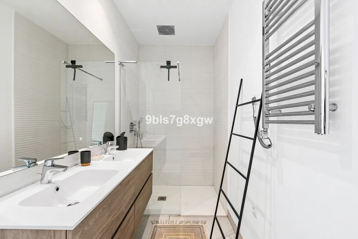 7e69cdde-4617-49c8-a838-247ca82e56b1