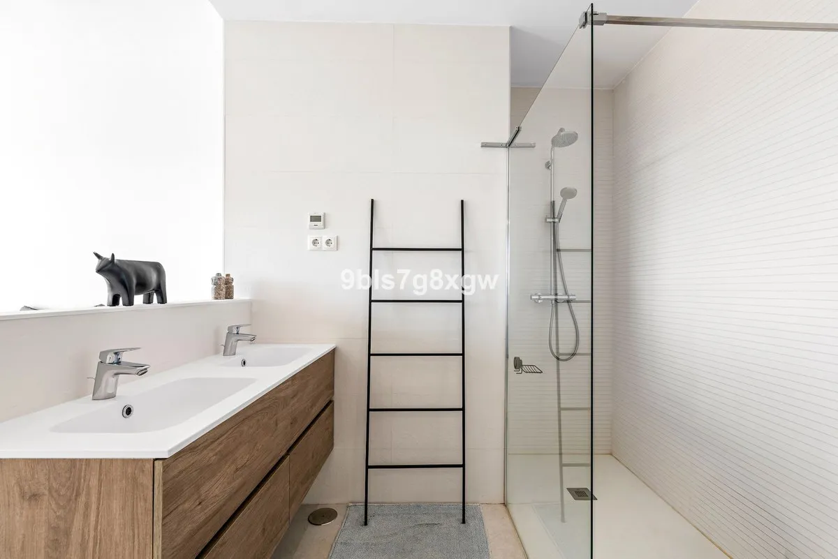 7e953489-1343-40d0-a84f-1203e6793a41