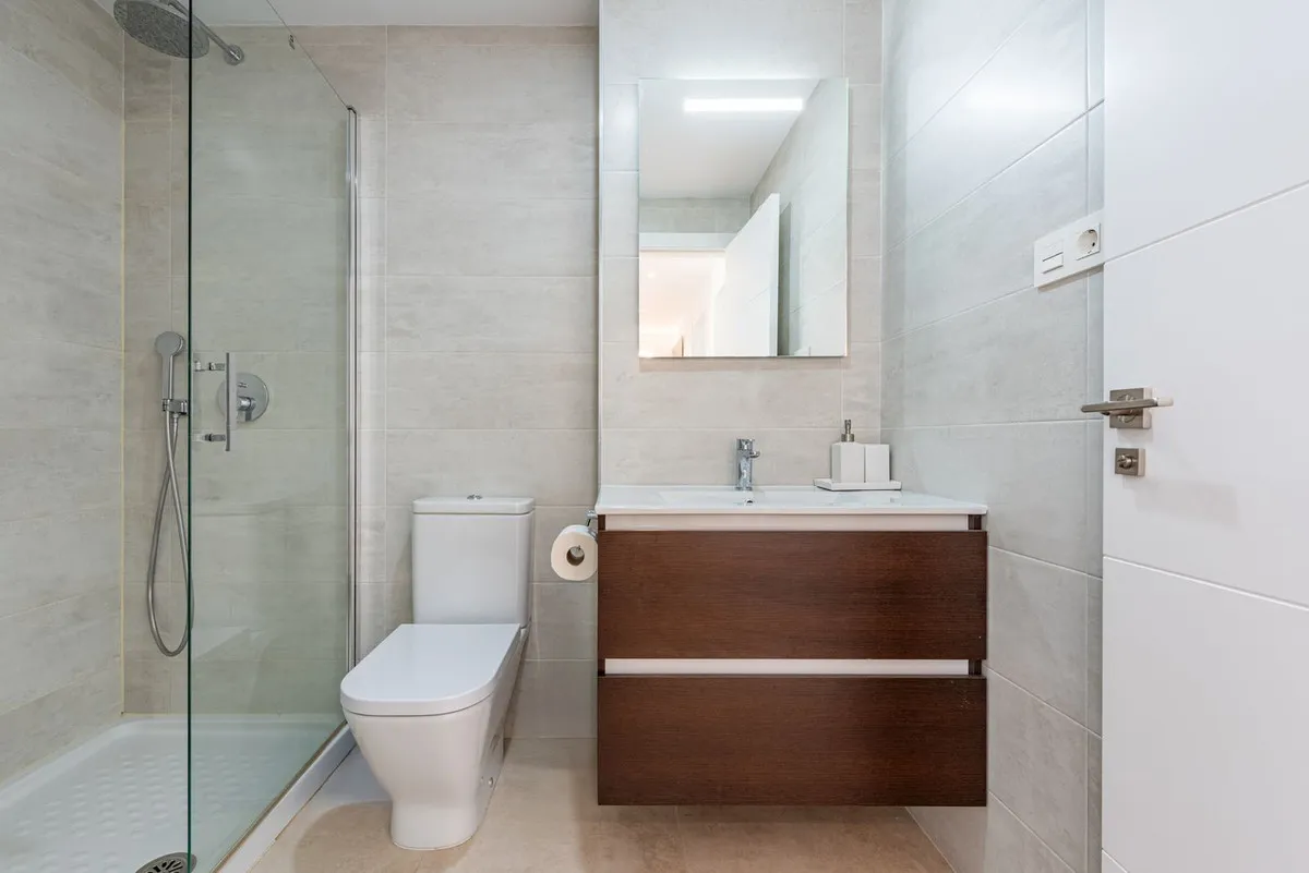 8828ec64-fc14-4e79-a3b8-723d9c41ba92