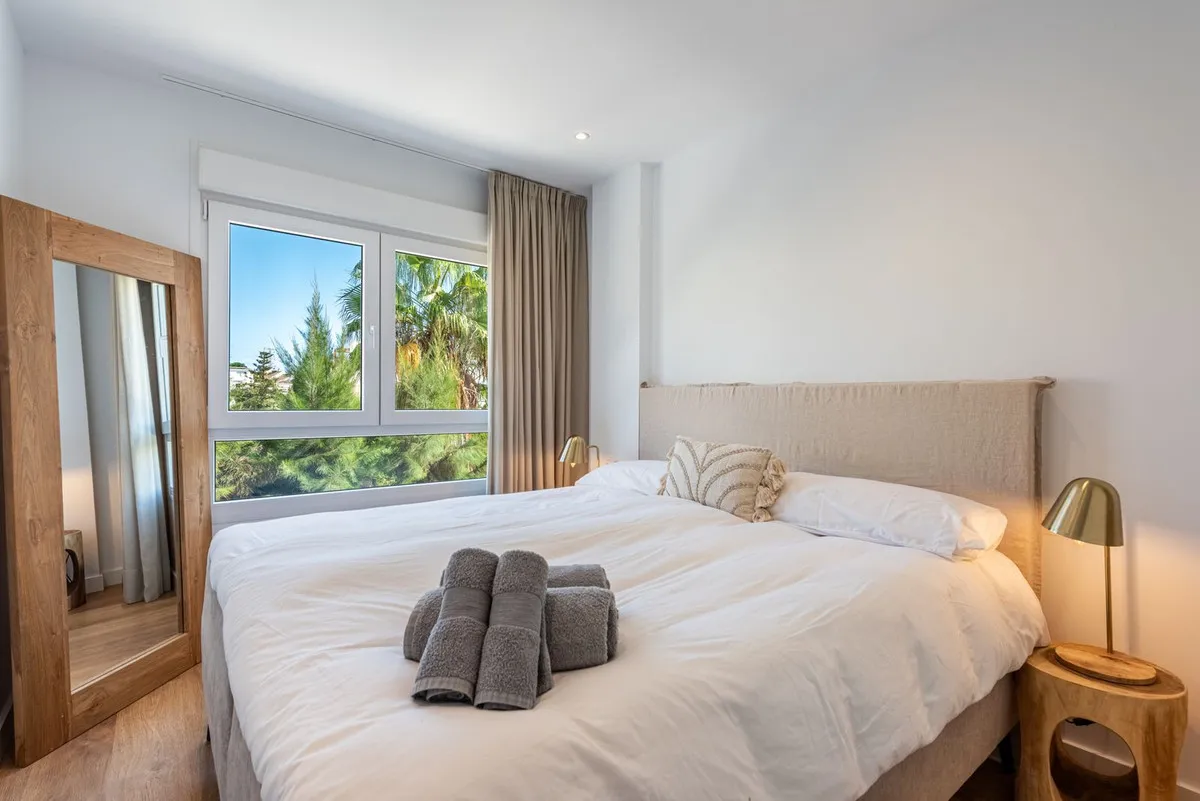 c0909d8b-12f2-48b6-9eee-5391b0699dae