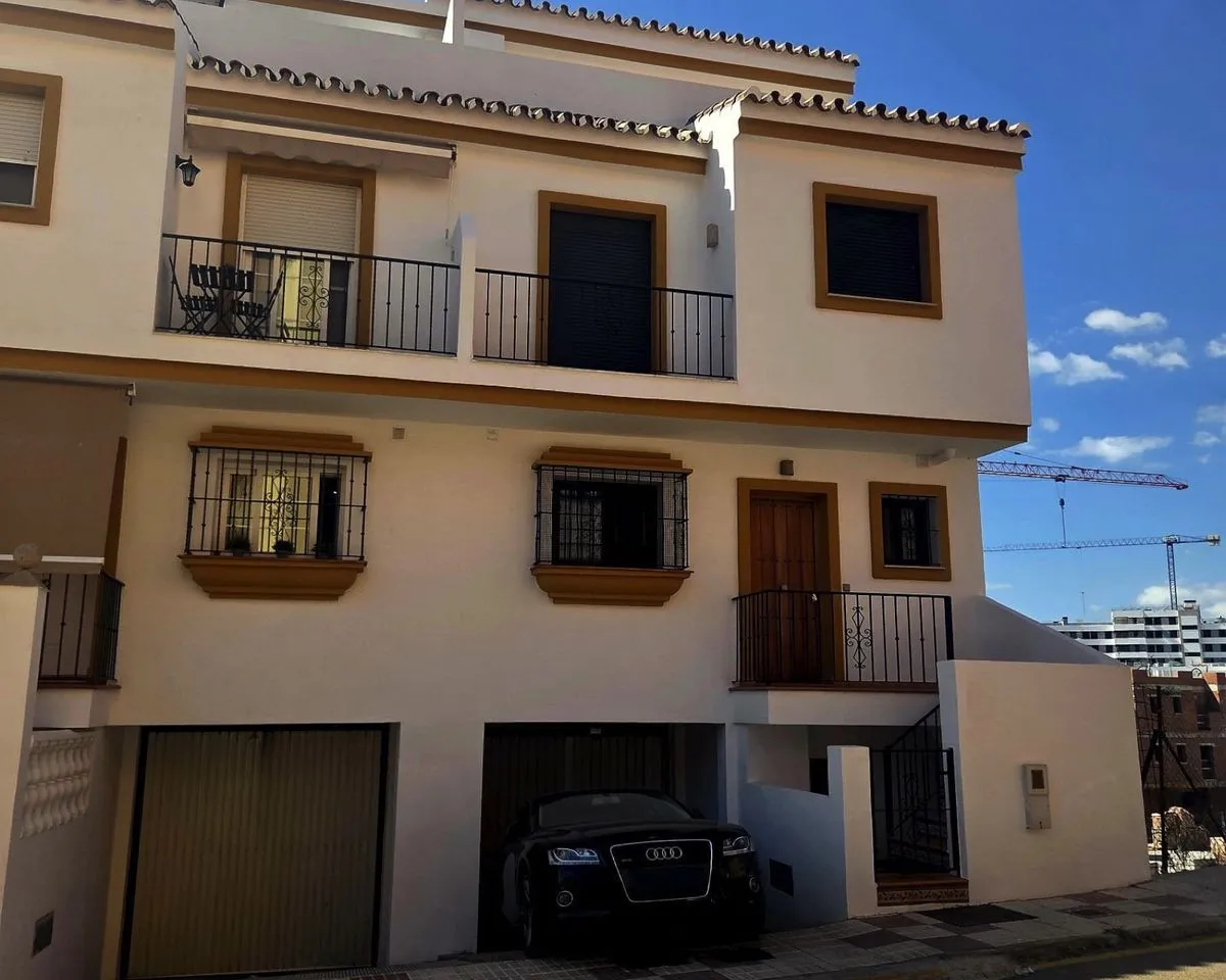 19c9eb70-8d33-43f3-8611-3c4c960ed35d