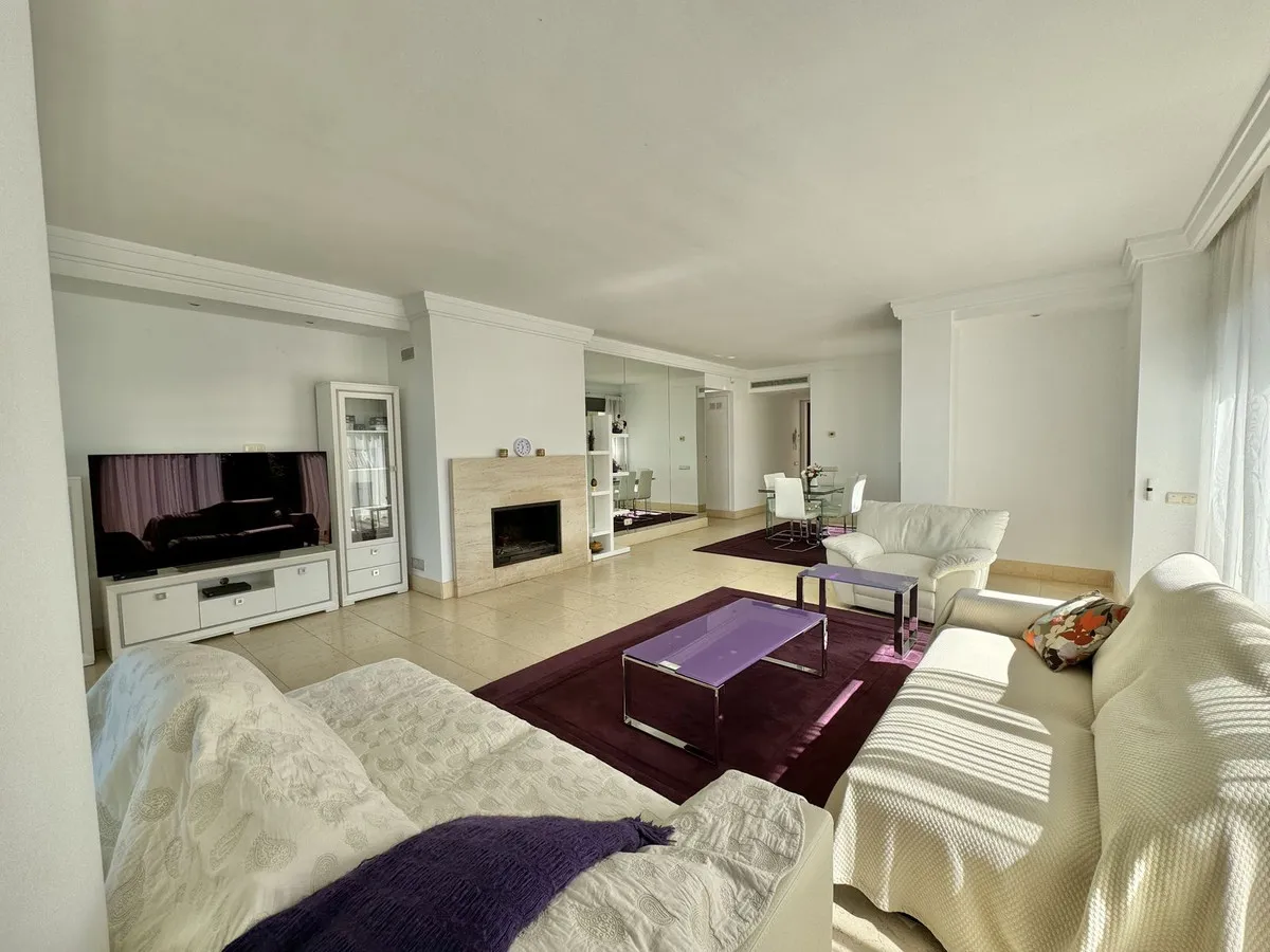 66e6dcef-5ee9-4f95-af12-56b9e83bf3a5