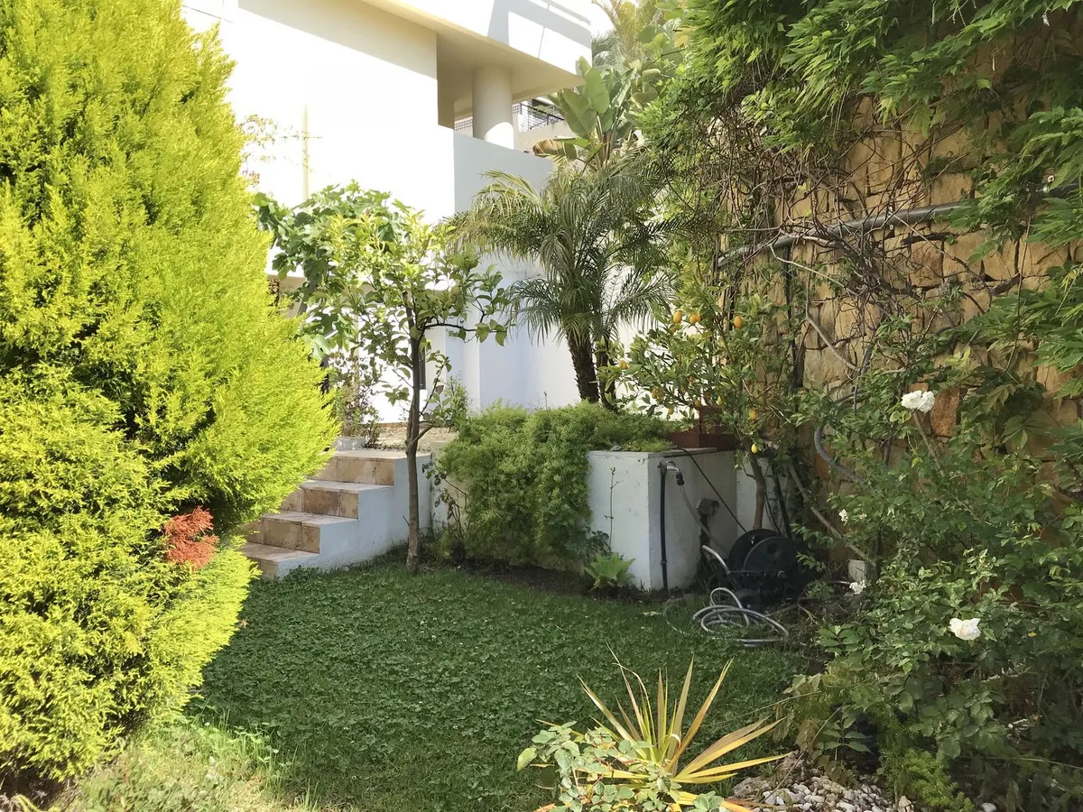 c35e4022-9d55-430a-b3de-c114630721f5