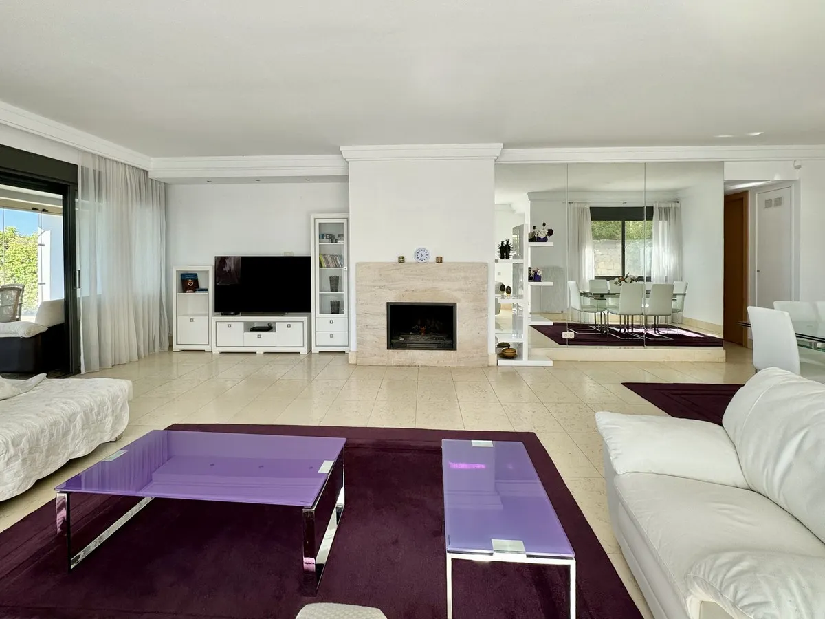 e24b0317-343a-4139-accb-4a25cbbef7b8