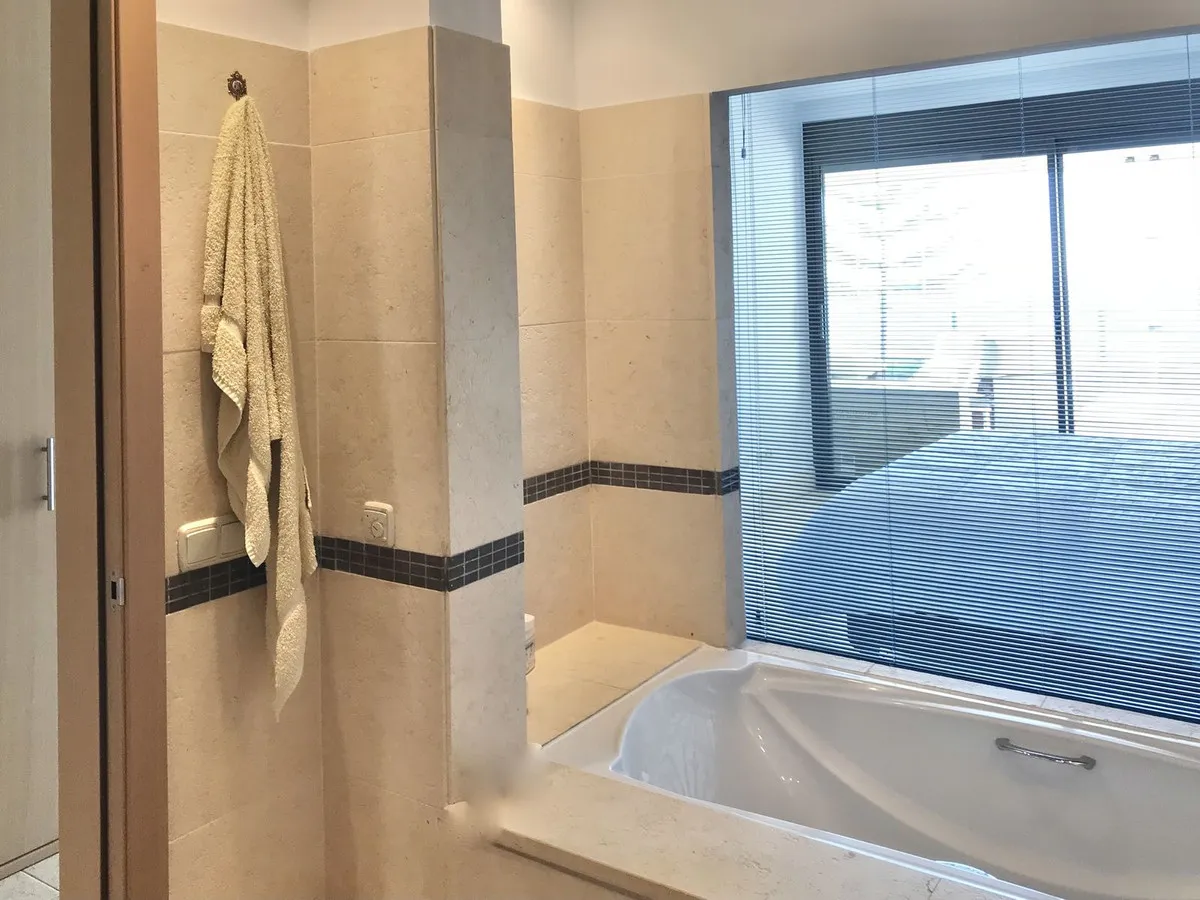 eaf02cf2-6698-4b3f-92ca-84999a771777