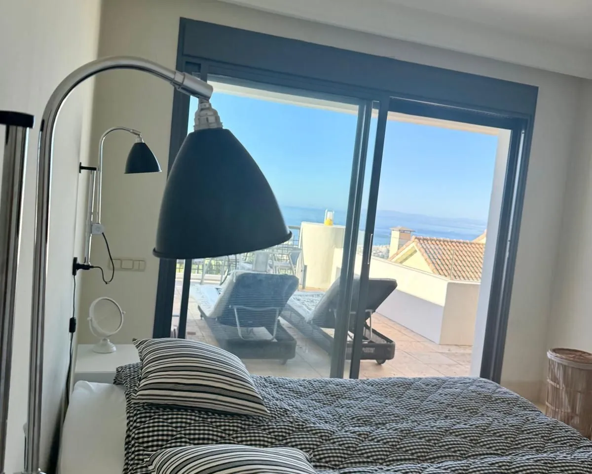 0d4efa92-dcc6-4f03-9980-7ea71cd2490e