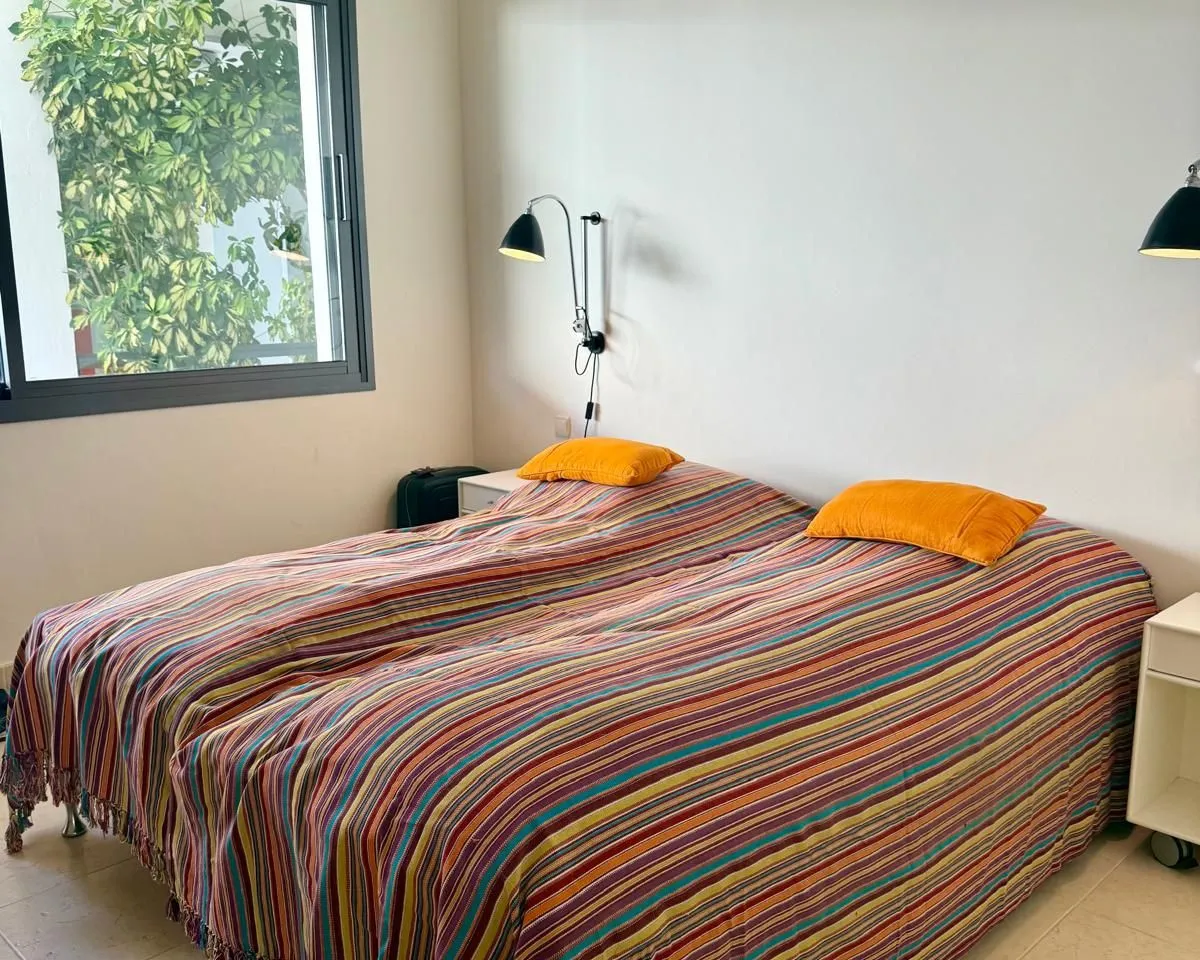 4816dc23-804f-4eb4-9b41-3fe5bf7aa2d0